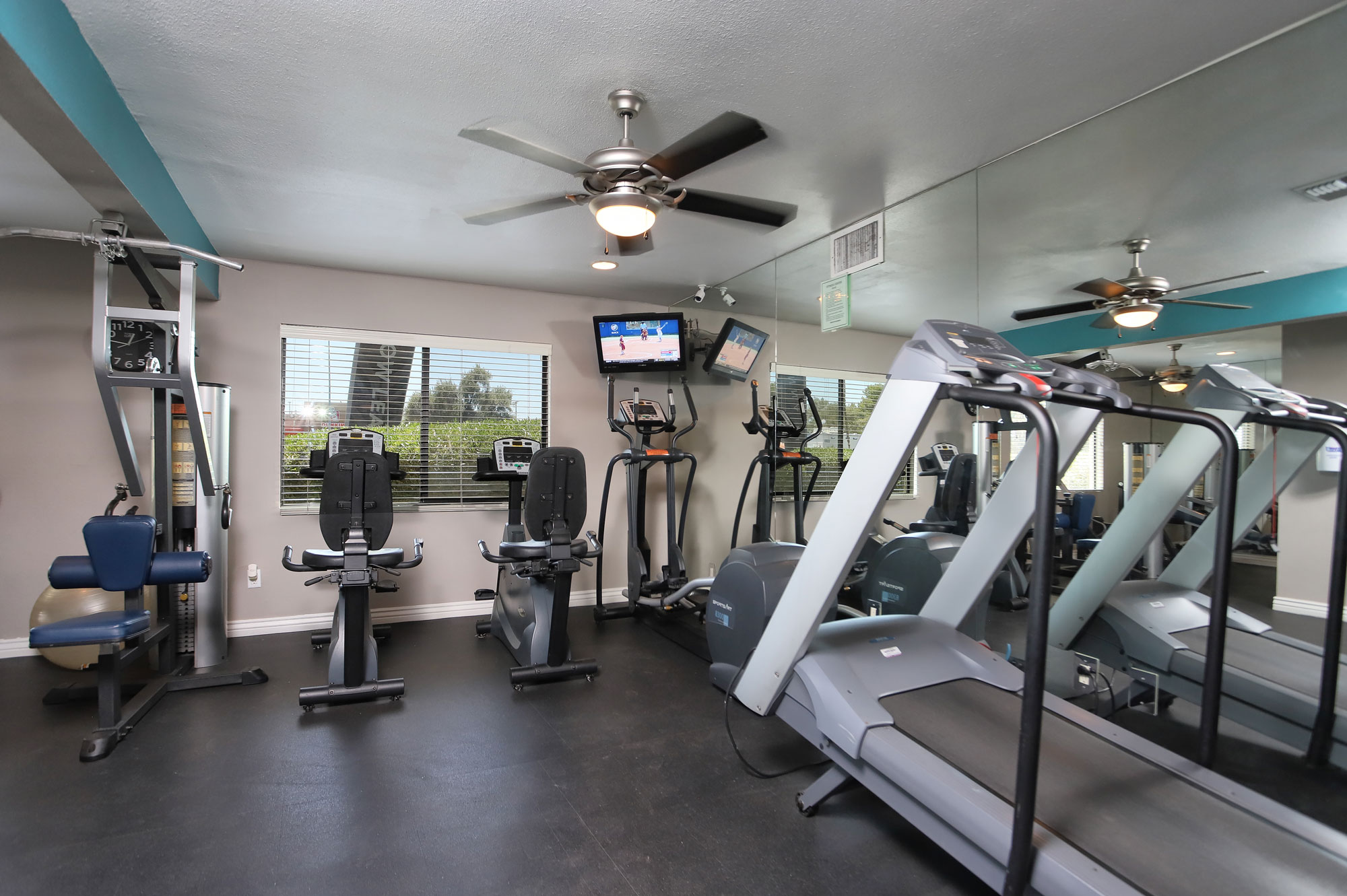 Sienna Ridge apartments fitness center amenities tucson arizona